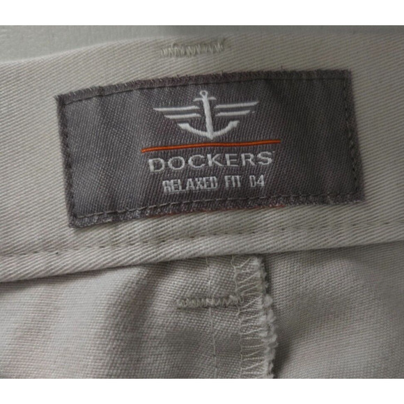 Dockers Pants Men 34x34  Tan D4 Relaxed Fit Flat Front Stretch Khakis‎ - Picture 2 of 6